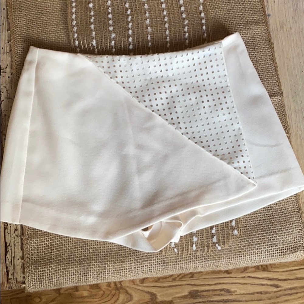 Unique cream colored skort